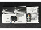 保証書・記録簿・取扱説明書と揃っていいます。キーの電池は新品にお取替えしてから納車させて頂きます。