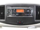 AM/FM/CDプレーヤー。AUX入力端子付き。