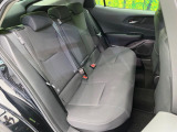 コンパクトカーですが、セカンドシートは十分な広さがあり快適にお乗りいただけます♪シートを倒して大きな荷物を積んだりと、用途の幅が広い1台です。