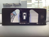 サイドカメラに切り替えると駐車時や狭い道路のすれ違いで、幅寄せ時のサイドの確認も安心です!