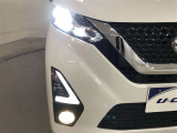 LEDヘッドライトです。デザイン性がよくとても明るいので、夜間の走行や悪天候でも安心です。しかも長寿命!