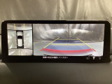 狭い場所での駐車やすれ違いなどでより的確な運転操作に役立つ360&deg;ビューモニターが装備されています。