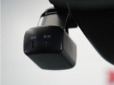 ◆ドライブレコーダー◆映像・音声などを記録する自動車用の装置です。 もしもの事故の際の記録はもちろん、旅行の際の思い出としてドライブの映像を楽しむことができます。