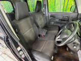 運転席シート廻りは使用感も少なく、良好な状態となっています。丁寧に使われていたことがよくわかりますね。