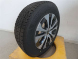 R6年式冬タイヤ195/65R15ブリヂストン製です。