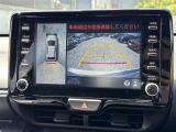 駐車場や交差点で周囲の安全確認をサポートする「パノラミックビューモニター」を搭載。