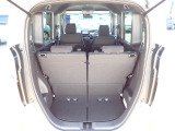 ◆定員乗車時のカーゴルームです。普段のお買い物の荷物やたくさんの収納が可能です。