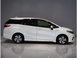 内外装とも年数相当の使用感やキズ、劣化等がございます。まずは是非現車をご覧いただければと思います!ご来店の際は当店へのご連絡やサイトから来店予約、お問い合わせを是非お願いします!