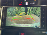【バックカメラ】駐車時に後方がリアルタイム映像で確認できます。大型商業施設や立体駐車場での駐車時や、夜間のバック時に大活躍!運転スキルに関わらず、今や必須となった装備のひとつです!