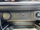 スマホの充電に便利なUSBソケット付き!