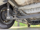 お車を安心してお乗りいただく為には、足回りの定期点検が欠かせません。サービスサポート(有償保証)では無料点検もご提供しており、安心のカーライフをお過ごしいただけるサポート体制が整っています。