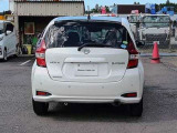 車両後面