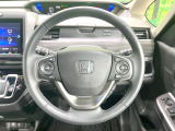 【純正革巻きステアリング】上質な革を使用することで、手にしっかり馴染みとても運転しやすいハンドルです♪