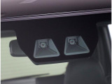 ステレオカメラとソナーセンサーが歩行者や先行車、障害物などのさまざまな情報を的確に捉え、運転者に注意を促したり、緊急ブレーキを作動。多彩な安全機能があなたのドライブをアシストするスマートアシスト付です
