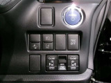 【電動スライドドア】電動スライドドアボタンで運転席からドアの開閉ができます