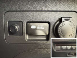 AC100V、1500Wのコンセントを車内に設置。アウトドアや駐車場で野外のコンセントとして利用できます。また、停電などの非常時にも使える便利な機能です!