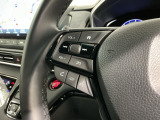 ステアリングにオーディオ操作スイッチが付いています。オーディオ画面に直接タッチしなくても操作が出来ますので、運転に集中できます。