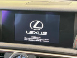 【メーカー純正ナビ】インテリアに溶け込むスタイリッシュな「専用設計」メーカーナビを装備♪視認性や操作性など基本性能にも優れ、より上質なカーライフをお楽しみいただけます。