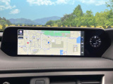 【10.3インチワイドナビ】高級感とインパクトのある大型ワイドナビを装備。各種オーディオ操作はもちろん、横長ワイド画面でのマップ2分割表示など、利便性も高いナビです♪