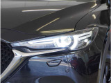 【LEDヘッドライト】省電力で長寿命の明るく運転しやすいLEDヘッドランプです。明るく照らすので暗い夜道からお客様を守ってくれます。お近くの広島マツダまでお越しください。