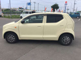 個性豊かなスタッフがお客様の車選びをしっかりとアドバイスいたします。是非一度鶴田自動車へご来店お待ちしております。当社は中古自動車販売士が在籍しています。