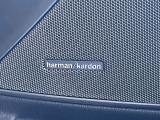 ●harman/kardonサラウンドシステム:原音を忠実に再現し、聴くものに対して臨場感を与え、より愉しく、より高品質なサウンドをお楽しみいただけます。