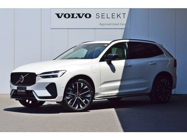 XC60 ウルトラ T6 AWD プラグイン ハイブリッド 4WD 