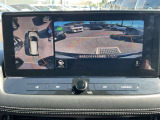 【アラウンドビューモニター】空から見下ろしているような視点で周囲を確認できます。スムースな駐車をサポートします♪
