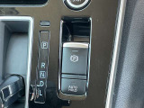 AUTO HOLD機能搭載してあります!ブレーキを踏んで停止すると、自動的にブレーキ力を保持します。信号待ちや渋滞中などに、ブレーキペダルを踏み続ける必要がなく、足の疲れを軽減してくれます☆