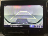 バックでの車庫入れも安心です! リアカメラが付いているバックモニター付のナビを装備しております。操作線もついており距離感も画面から確認できます。