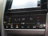 操作部に静電式タッチパネルを採用したフルオート・エアコンディショナー。Honda インターナビ同様、スマートフォン感覚の直感操作を実現しています。