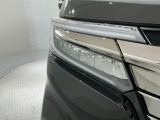 LEDヘッドライトは、点灯の瞬間から最大光量を発揮し、突然暗くなるトンネルなどでの安定感を高めます。