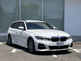 BMW Card (Visa)とBMW Diners Cardの2種類をご用意しております。充実のポイントプログラムや多様なサービスの他にカード契約期間中はBMWエマージェンシー・サービスが24時間365日ご利用いただけます。