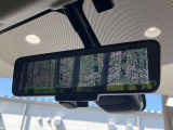 【インテリジェントエマージェンシーブレーキ】フロントカメラで前方の車両や歩行者を検知。衝突しそうな時は衝突被害軽減ブレーキが作動、衝突回避をサポート。より安全にドライブをお楽しみいただけます。