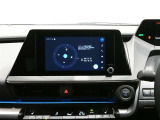 8型 ディスプレイオーディオを装備。スマホとクルマをつなぐことで、これまでのナビに加えて、いろんなサービスが楽しめます。