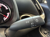 オートライト付きです。トンネル等の車外の明るさに応じて自動でライトを点灯・消灯します。