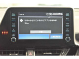 ディスプレイオーディオを装備。スマホとクルマをつなぐことで、これまでのナビに加えて、いろんなサービスが楽しめます。