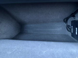 車検証なども収納できる大型のグローブボックスは、使い勝手もよく役立ちます!