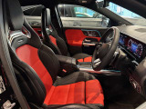メルセデス・ベンツの定める厳しい基準をクリアしたお車のみをご案内させて頂きます。納車前整備はメーカー規定に基づき100項目以上にも及ぶ点検を熟練のメカニックによって行いご納車させて頂きます。