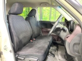運転席シート廻りは使用感も少なく、良好な状態となっています。丁寧に使われていたことがよくわかりますね。