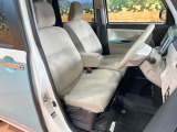 運転席シート廻りは使用感も少なく、良好な状態となっています。丁寧に使われていたことがよくわかりますね。