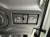 両側電動スライドドアで狭い所でも乗り降り楽々です!