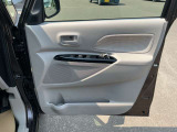 日産の中古車は保証が充実しております。全車&rdquo;ワイド保証&rdquo;&rdquo;ワイド保証ライト&rdquo;が付いております。駆動系・電装系パーツなど、油脂類・消耗品を除く殆どの部品が保証対象です!