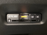 ハンドルの左下にETC2.0がついています。高速道路の料金所の通過も楽々です。 カードの取り出しもしやすい場所についています。