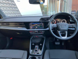 指定工場で車検までご対応可能。6ベイを完備したサービス工場を併設し、快適なAudiライフをサポートします。詳しくは0078-6002-900146中古車スタッフまで