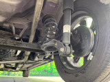 お車を安心してお乗りいただく為には、足回りの定期点検が欠かせません。サービスサポート(有償保証)では無料点検もご提供しており、安心のカーライフをお過ごしいただけるサポート体制が整っています。