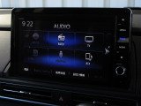 ナビゲーションはギャザズ10インチメモリーナビ(VXU-217DYi)を装着しております。AM、FM、CD、DVD再生、Bluetooth、音楽録音再生、フルセグTVがご使用いただけます。