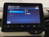 ドライブの必需品。見やすい・使いやすいHonda純正のメモリーナビを搭載。Bluetooth機能もついているのでお持ちのスマートフォンと連携させて、さらに便利に利用が可能です。