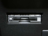 ETC車載器付きです。高速道路の料金所もスムーズに通過できます。※セットアップ費用は別途必要です。