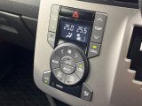 【左右独立型フルオートエアコン】運転席と助手席でそれぞれお好みの温度に設定可能。同乗者にも配慮した、快適な空調をお届け致します。